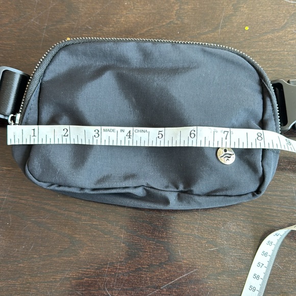 NWOT Belt Bag Crossbody - Picture 5 of 6